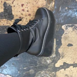 LILIANA BOOTS inSIDE ZIP : 2+” platform